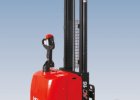 Самоходный электроштабелер CHL() CDD16-960